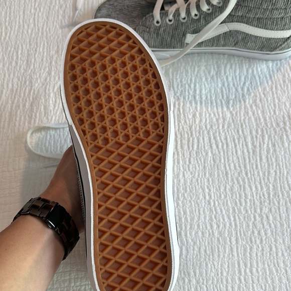 NWT SK8-Hi Vans in Heathered Gray Rib - Picture 5 of 7